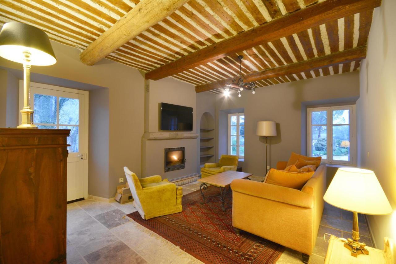 Ancien Mas Du Moulin Bed & Breakfast Eygalières Екстериор снимка