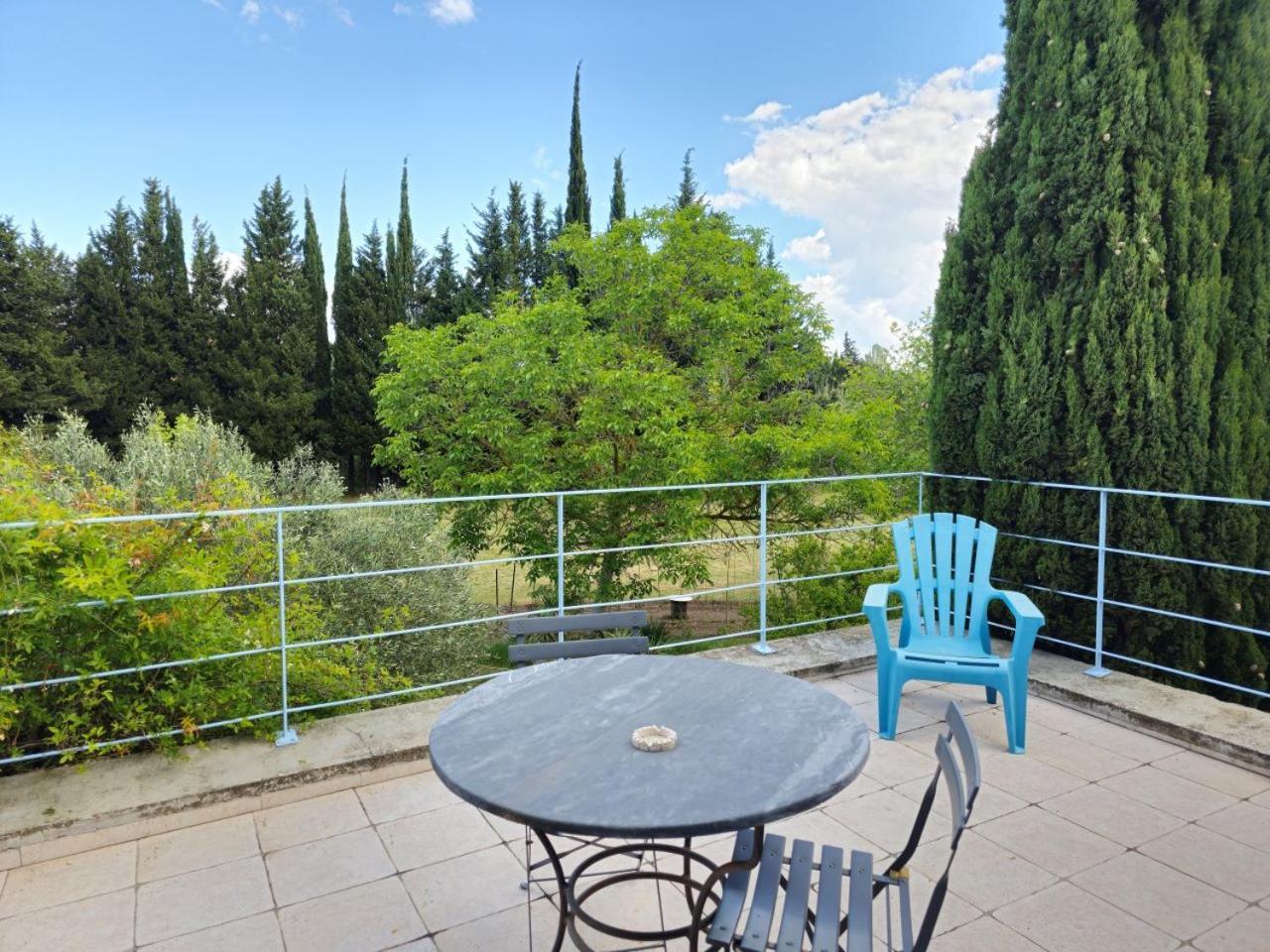 Ancien Mas Du Moulin Bed & Breakfast Eygalières Екстериор снимка